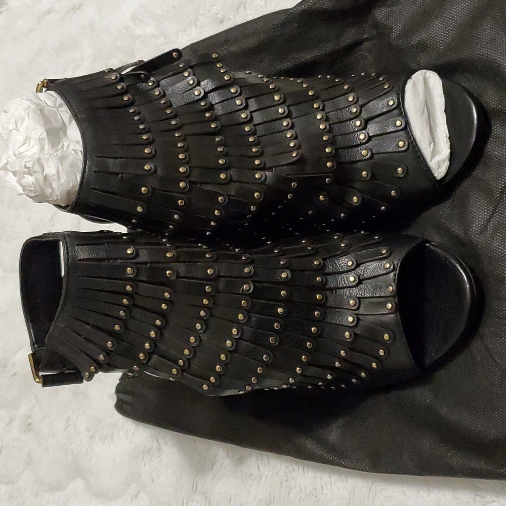 Fringed studded wedge sandal